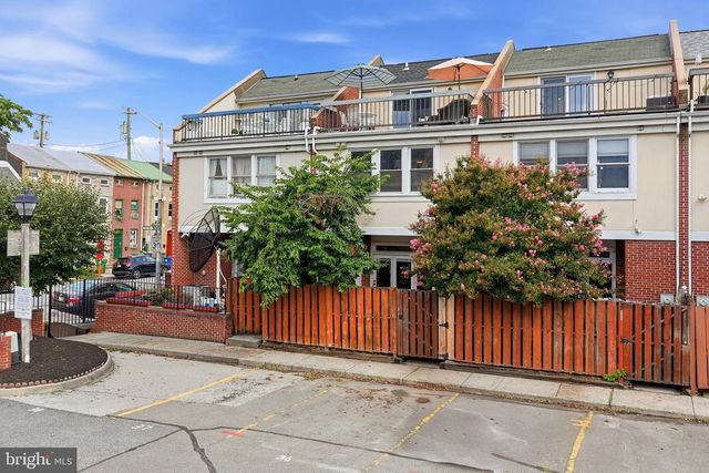 2003 FOUNTAIN ST, Baltimore, MD 21231