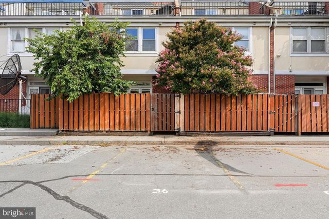 2003 FOUNTAIN ST, Baltimore, MD 21231