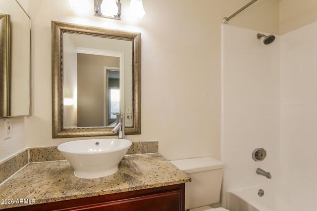 1655 E SAINT CHARLES Avenue, Phoenix, AZ 85042