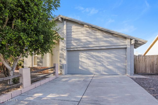 1655 E SAINT CHARLES Avenue, Phoenix, AZ 85042