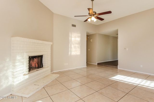 1655 E SAINT CHARLES Avenue, Phoenix, AZ 85042