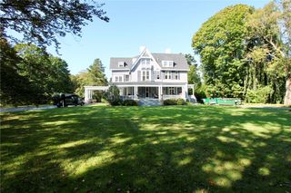 541 Bellevue Avenue 4, Newport, RI 02840