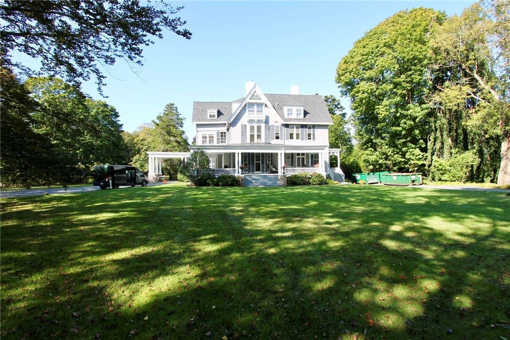541 Bellevue Avenue 4, Newport, RI 02840