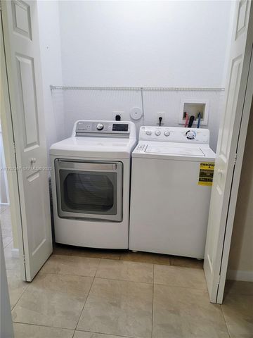 11858 SW 153rd Ct, Miami, FL 33196