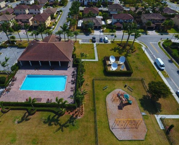 11858 SW 153rd Ct, Miami, FL 33196