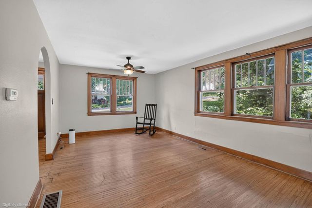 1310 Iowa Street, Cedar Falls, IA 50613