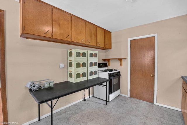 1310 Iowa Street, Cedar Falls, IA 50613