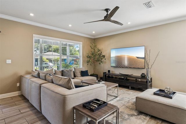 1810 ILLINOIS STREET, Orlando, FL 32803