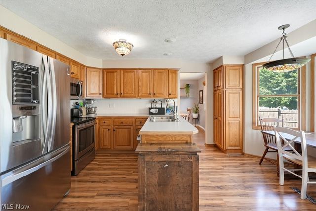 5234 Shamrock Avenue NW, North Canton, OH 44720