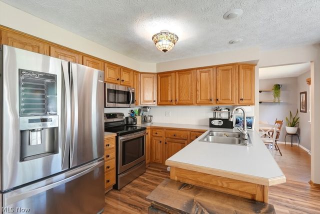 5234 Shamrock Avenue NW, North Canton, OH 44720