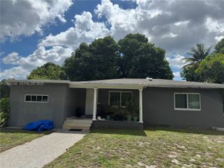13301 NW Miami Court, Miami, FL 33168