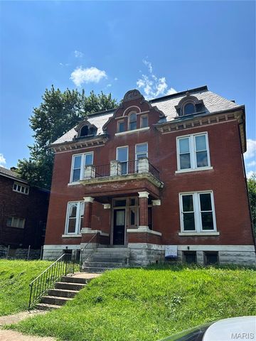 8447 Newby Street, St Louis, MO 63147