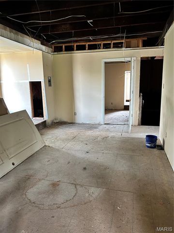 8447 Newby Street, St Louis, MO 63147