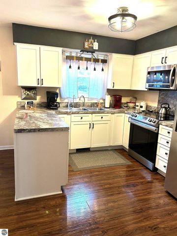 209 West Drive, Mt Pleasant, MI 48858
