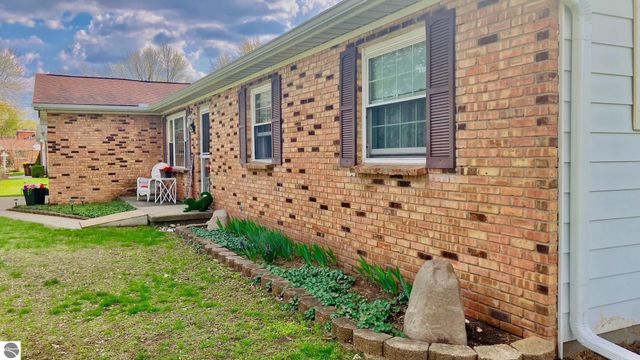 209 West Drive, Mt Pleasant, MI 48858