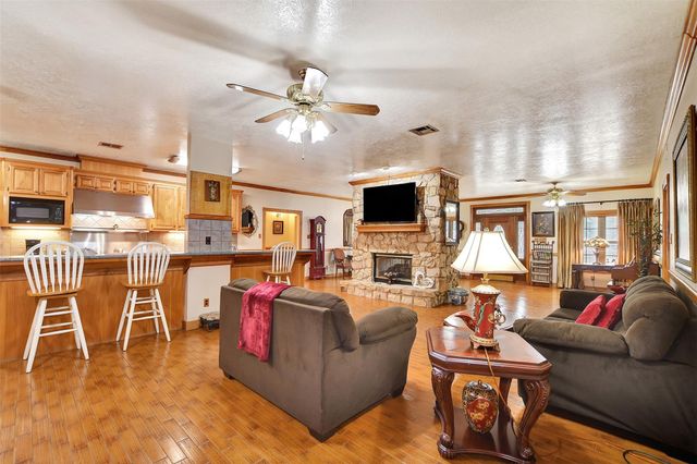 9310 S Business 6, Navasota, TX 77868