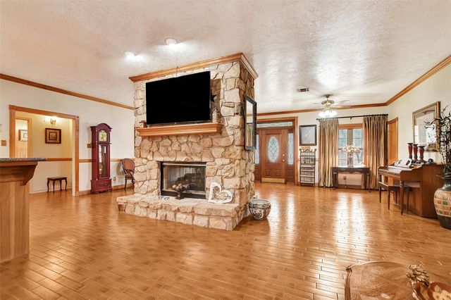 9310 S Business 6, Navasota, TX 77868