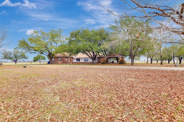 9310 S Business 6, Navasota, TX 77868