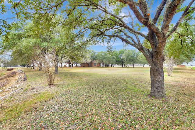 9310 S Business 6, Navasota, TX 77868