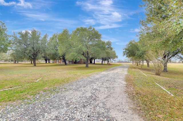 9310 S Business 6, Navasota, TX 77868