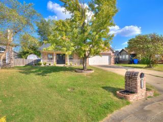 3717 S 195th East Avenue, Broken Arrow, OK 74014
