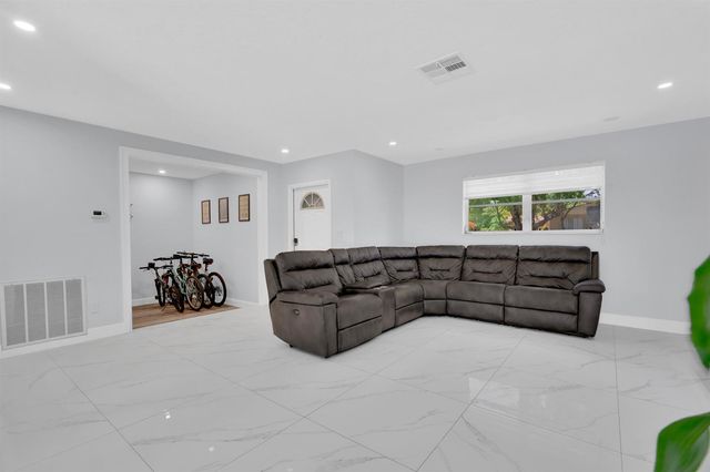 8824 SW 197th Terrace, Cutler Bay, FL 33157