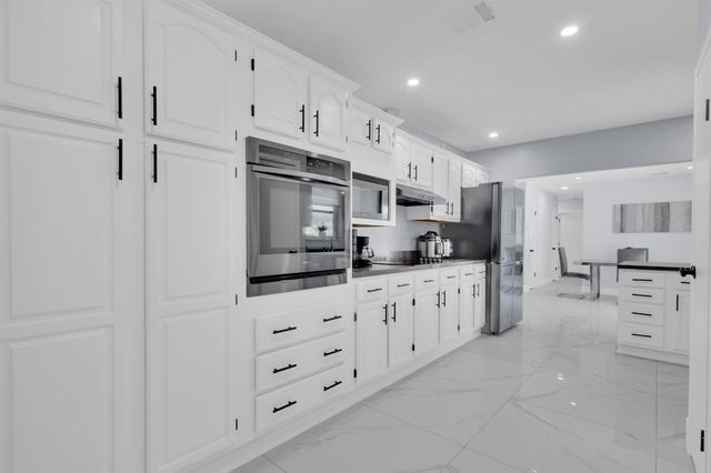 8824 SW 197th Terrace, Cutler Bay, FL 33157