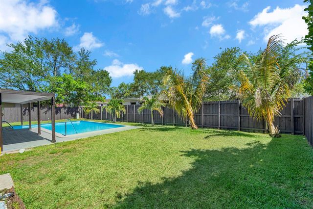 8824 SW 197th Terrace, Cutler Bay, FL 33157