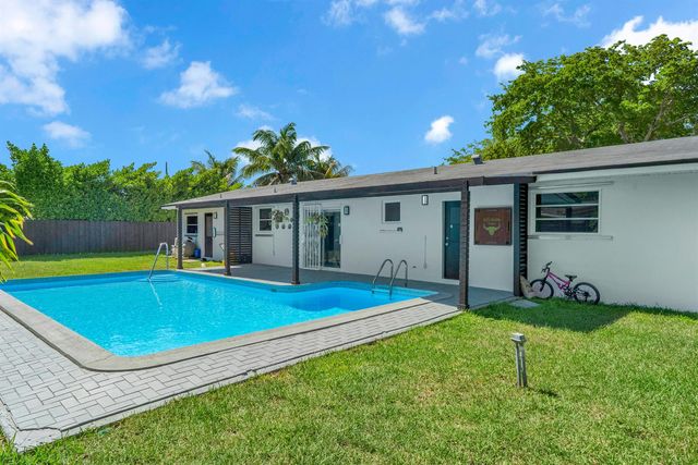 8824 SW 197th Terrace, Cutler Bay, FL 33157