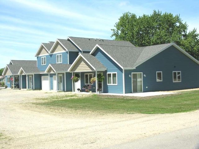 207 S 1st Street, Osage, IA 50461