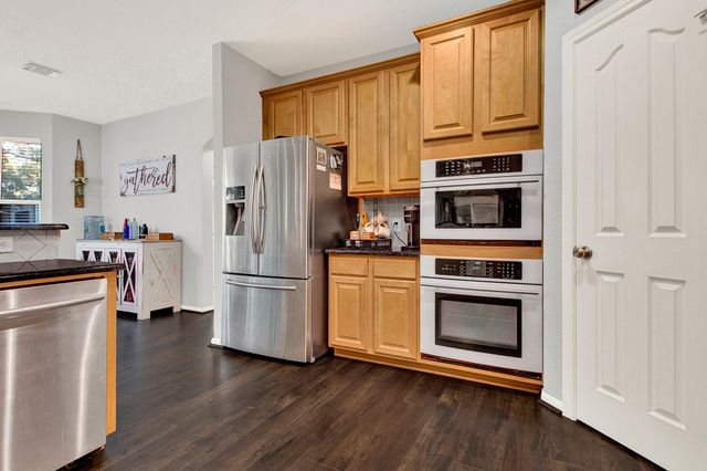 33402 Hillside Drive, Pinehurst, TX 77362