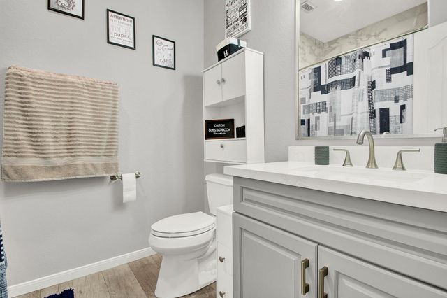 33402 Hillside Drive, Pinehurst, TX 77362