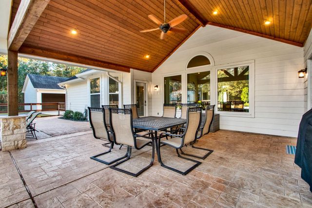 33402 Hillside Drive, Pinehurst, TX 77362