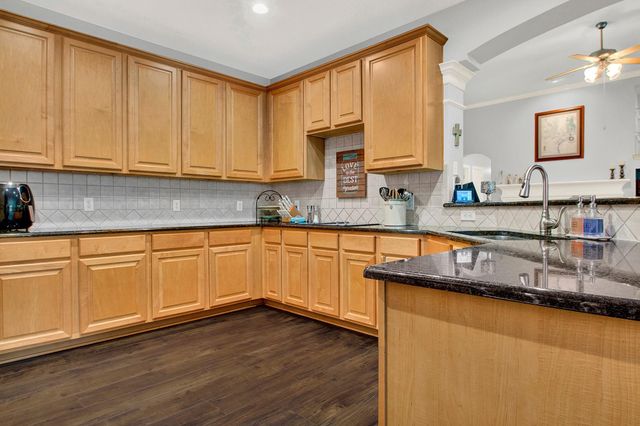 33402 Hillside Drive, Pinehurst, TX 77362