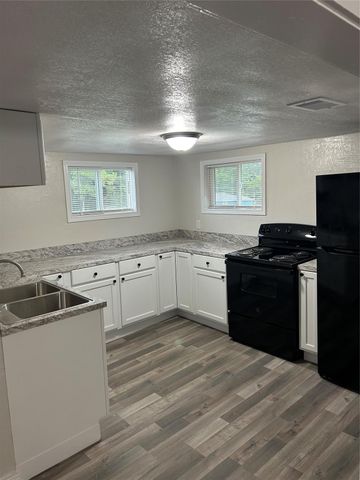 2101 Merlin Street, Bay City, TX 77414