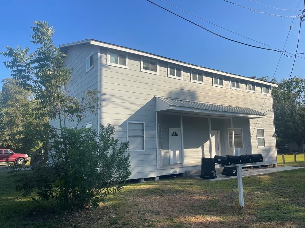 2101 Merlin Street, Bay City, TX 77414