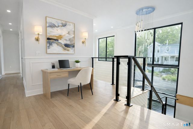 20 North Lake Shore Drive, Brookfield, CT 06804