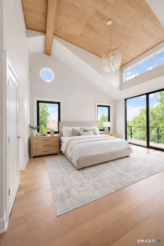 20 North Lake Shore Drive, Brookfield, CT 06804