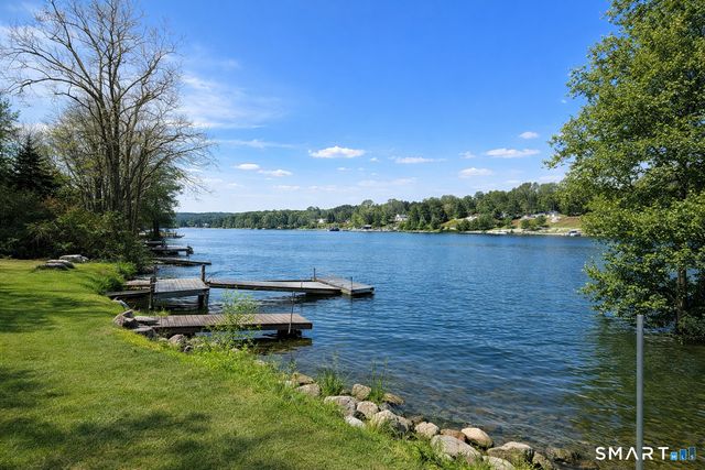 20 North Lake Shore Drive, Brookfield, CT 06804