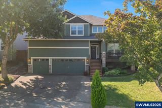 393 Stellers Eagle St NW, Salem, OR 97304