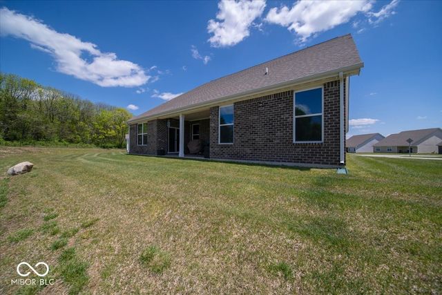 564 Lanai Lane, Greenwood, IN 46143