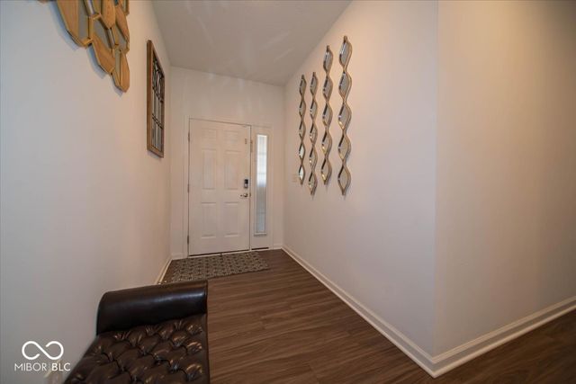 564 Lanai Lane, Greenwood, IN 46143