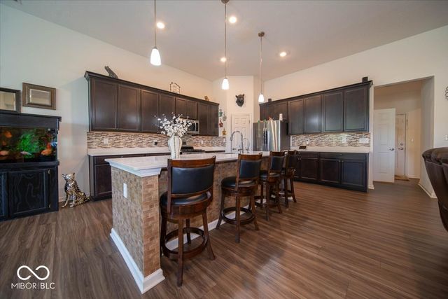 564 Lanai Lane, Greenwood, IN 46143