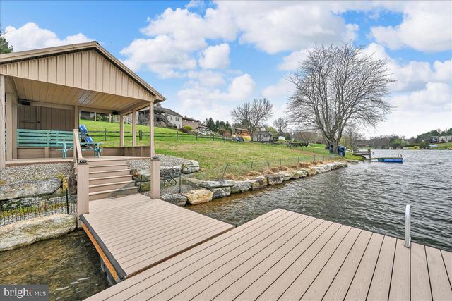 464 WYNONAH DR, Auburn, PA 17922