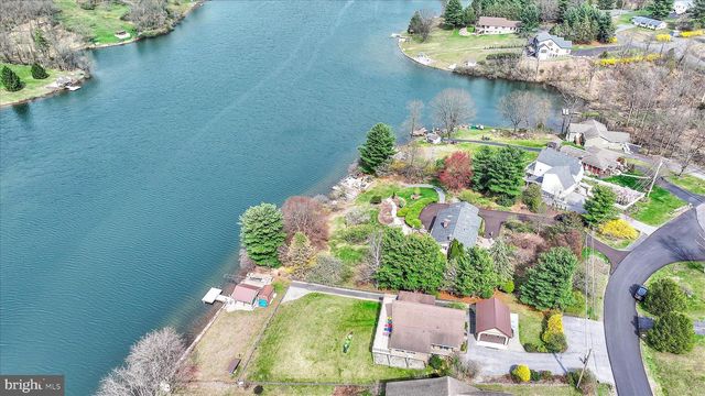 464 WYNONAH DR, Auburn, PA 17922