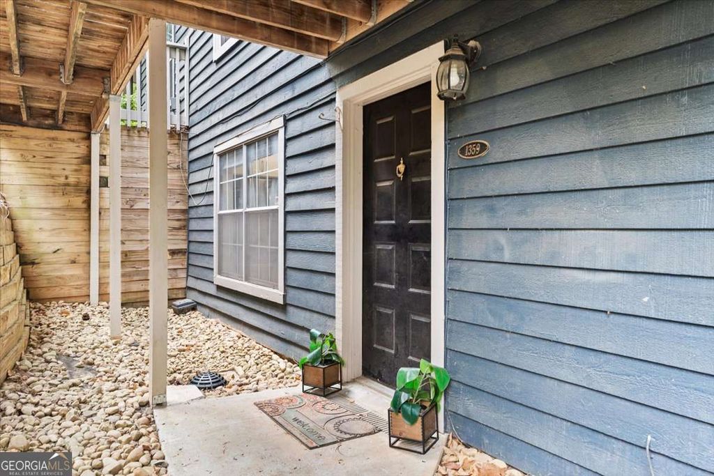 1359 N Crossing Drive NE, Atlanta, GA 30329