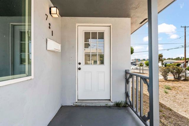 721 Del Mar Avenue, Chula Vista, CA 91910