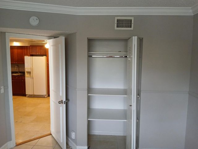 522 Trace Circle 205, Deerfield Beach, FL 33441