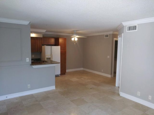 522 Trace Circle 205, Deerfield Beach, FL 33441