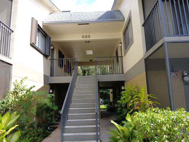 522 Trace Circle 205, Deerfield Beach, FL 33441